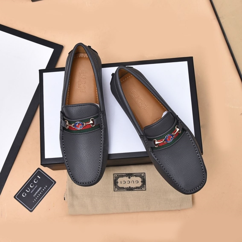 G*u*i leather shoes